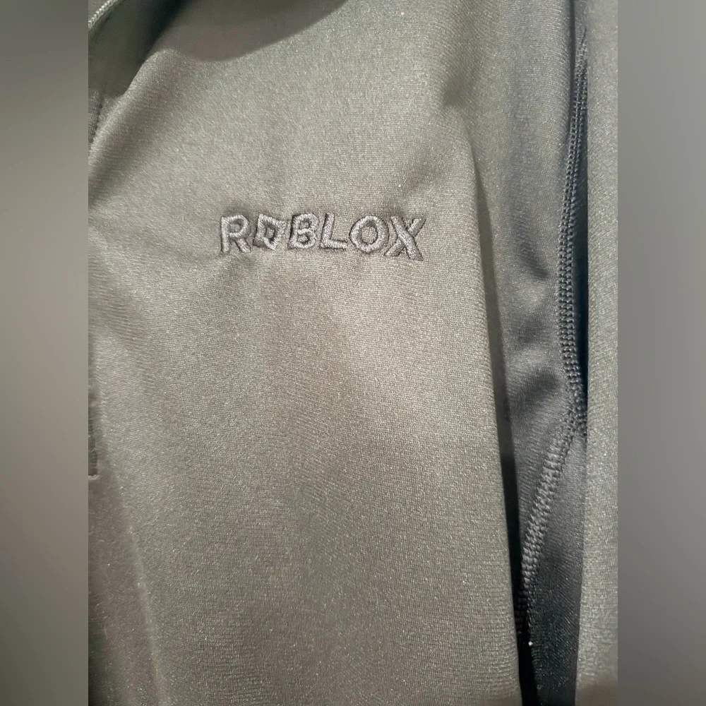 The North Face Long Sleeve Quarter Zip Pullover Top With Roblox Embroidery Logo